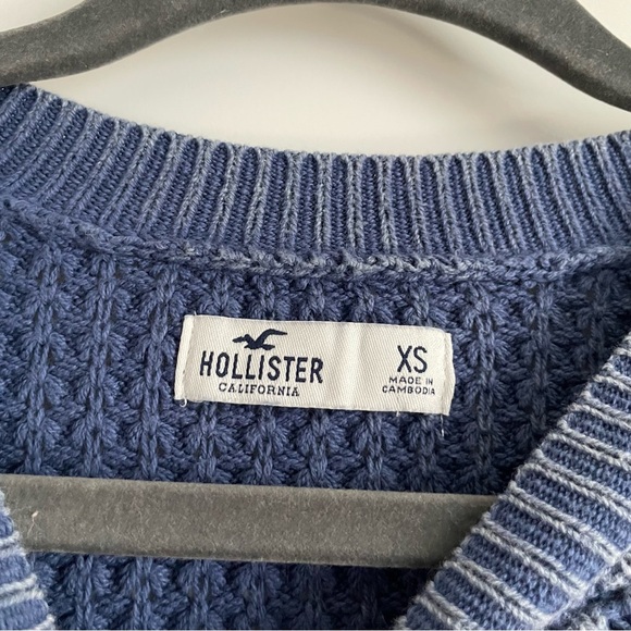 Hollister Waffle Crewneck Sweater - Picture 3 of 4